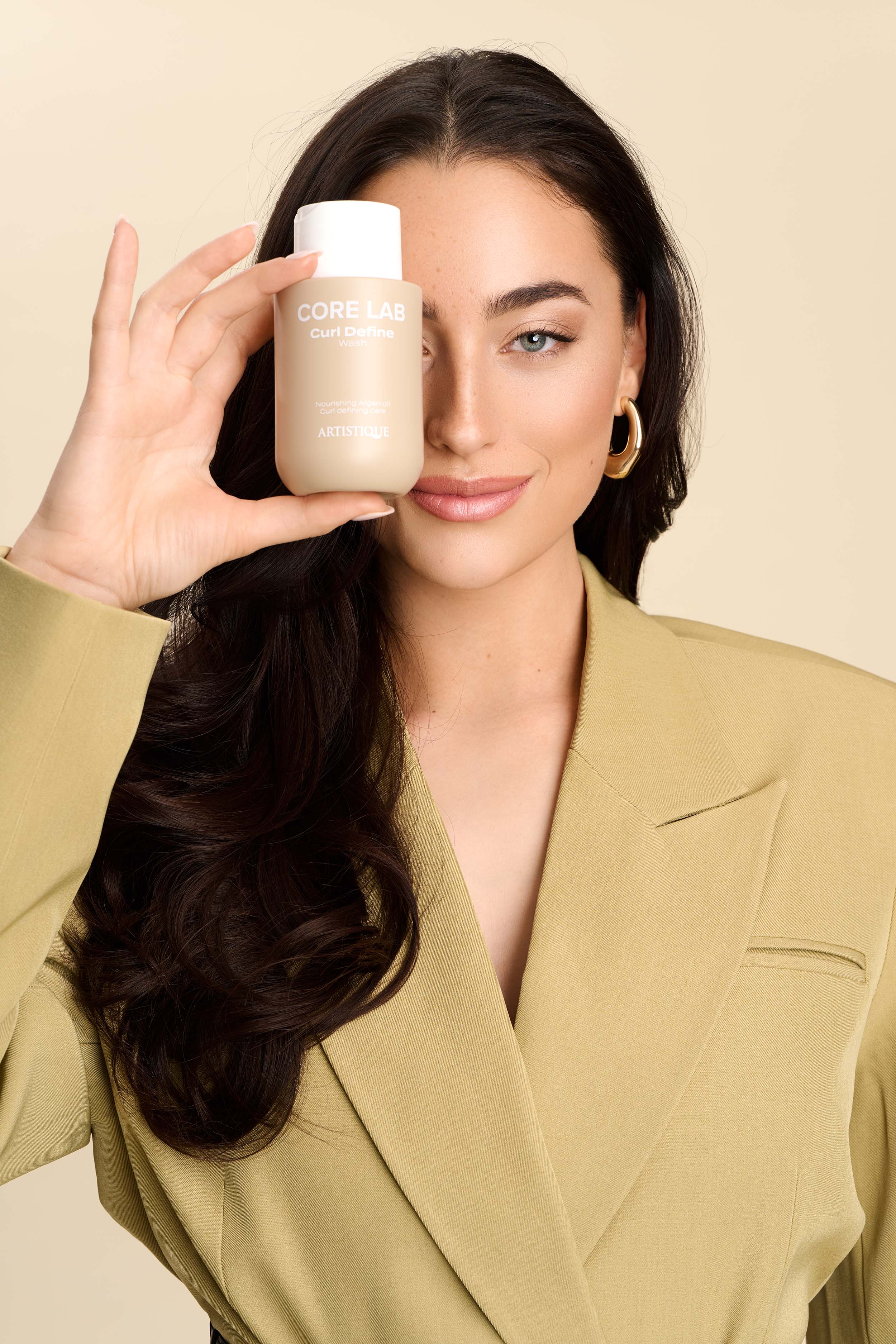 Hair photography for Artistique - editorial haarfoto with professional styling, Studio Taupe
